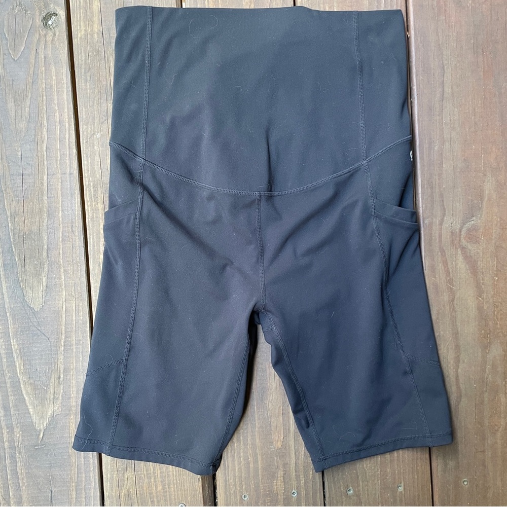 Fabletics Black Women's Shorts-Maternity